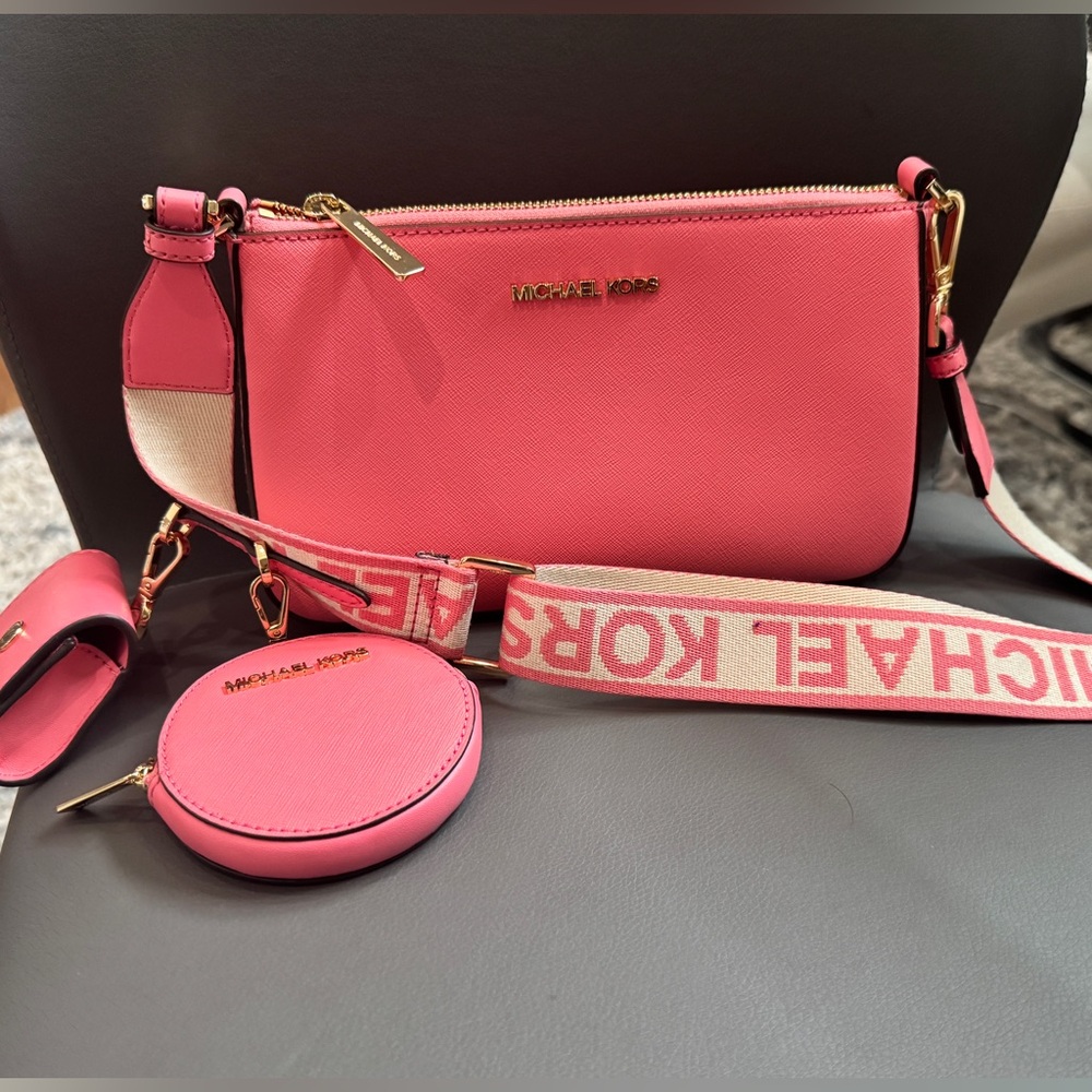 Michael Kors jet set travel shoulder Pink Crossbody Bag